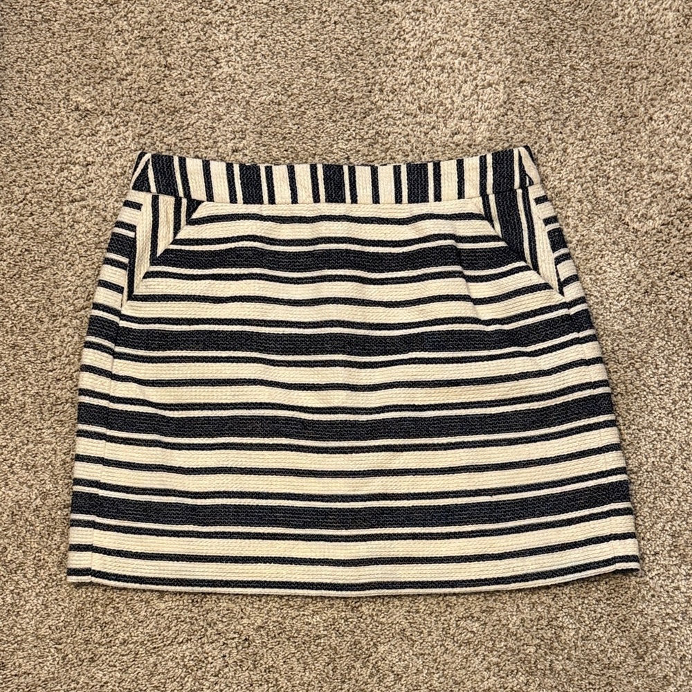 Banana Republic Black and Cream Striped Mini Skirt